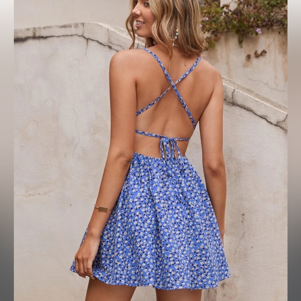 blue shein sundress with flowers